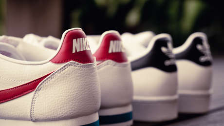 Fabricante de ropa para Nike y Adidas pierde 752 millones de dólares tras el brote de covid-19 en su planta