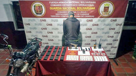 Venezuela incauta armas y explosivos en la frontera con Colombia tras la captura de un miembro de los grupos 'Tancol'