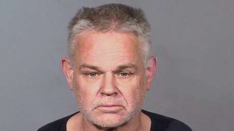 Roba un vehículo en plena persecución policial y lo acusan de homicidio tras descubrir dentro los restos de un cadáver