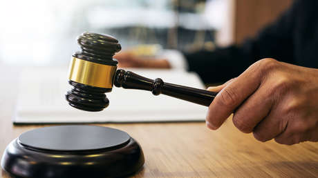 Sentencian a cadena perpetua al maestro que asesinó a un hombre para satisfacer sus "fantasías de canibalismo", tras conocerlo en una web de citas