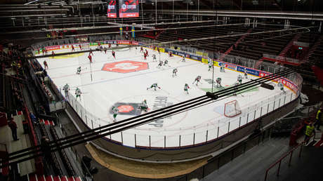 Un jugador de hockey de 16 años muere tras ser degollado por el patín de un rival en un trágico accidente