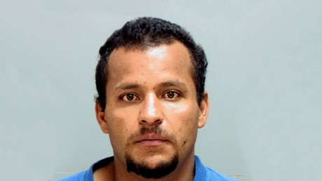 Extraditan a EE.UU. a un mexicano acusado de asesinar a 2 mujeres con exactamente 2 años de diferencia y encontrado gracias a una bolsa de Cheetos