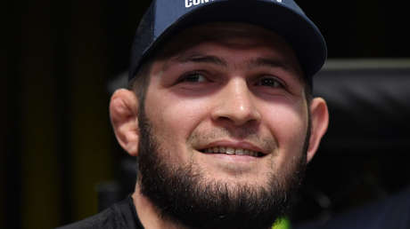 El campeón retirado de la UFC Khabib Nurmagomédov lanza su propia cadena de comida rápida