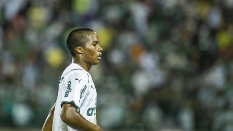 Un futbolista de 15 años marca un golazo de chilena en Brasil que da la vuelta al mundo