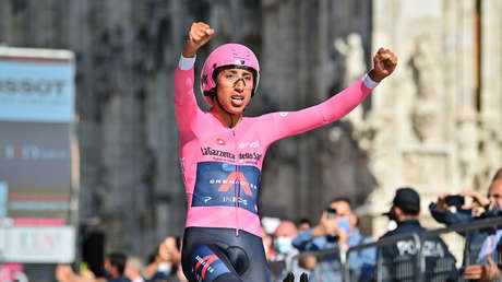 El ciclista colombiano Egan Bernal despertó de su cirugía pero permanecerá en cuidados intensivos tras sufrir un aparatoso accidente en entrenamientos