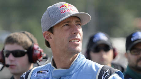 Travis Pastrana, expiloto de la NASCAR y doble de riesgo, hospitalizado tras caer en paracaídas desde lo alto de un hotel en Florida (VIDEO)