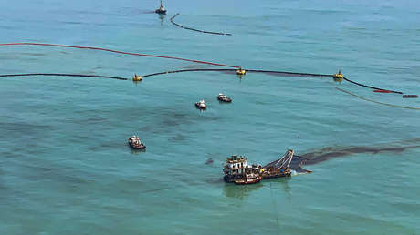 El Gobierno peruano investiga un segundo derrame de crudo en las costas afectadas por Repsol