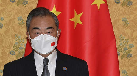 China dice que EE.UU. debe tomarse en serio las preocupaciones de Rusia sobre seguridad y pide que ambos abandonen "la mentalidad de la Guerra Fría"