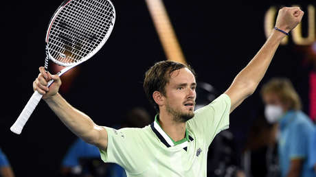 El tenista ruso Daniil Medvédev avanza a la final del Abierto de Australia donde enfrentará a Rafael Nadal