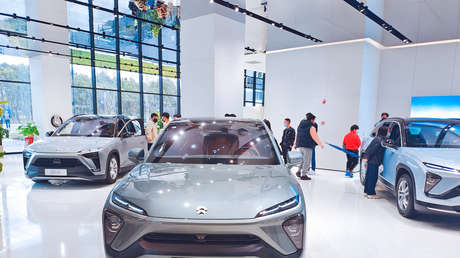 Tesla anuncia que no producirá nuevos modelos eléctricos este año y tres fuertes rivales chino buscarán sacar ventaja