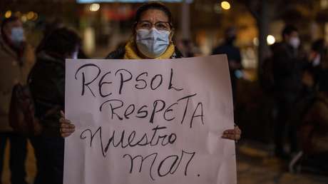 El Ministerio de Ambiente de Perú denuncia que el petróleo derramado es casi el doble de lo informado por Repsol