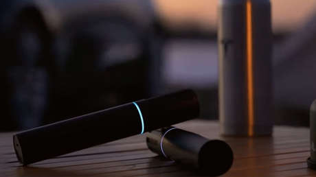 Tesla lanza en China un micrófono para cantar karaoke en el coche y se agota en menos de una hora