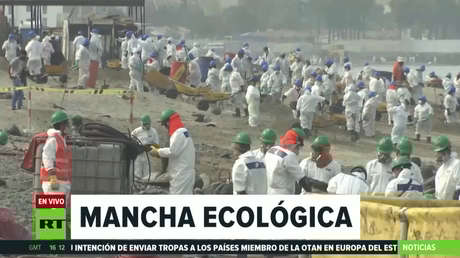 Repsol reconoce que el petróleo derramado en el mar en Perú supera los 10.000 barriles