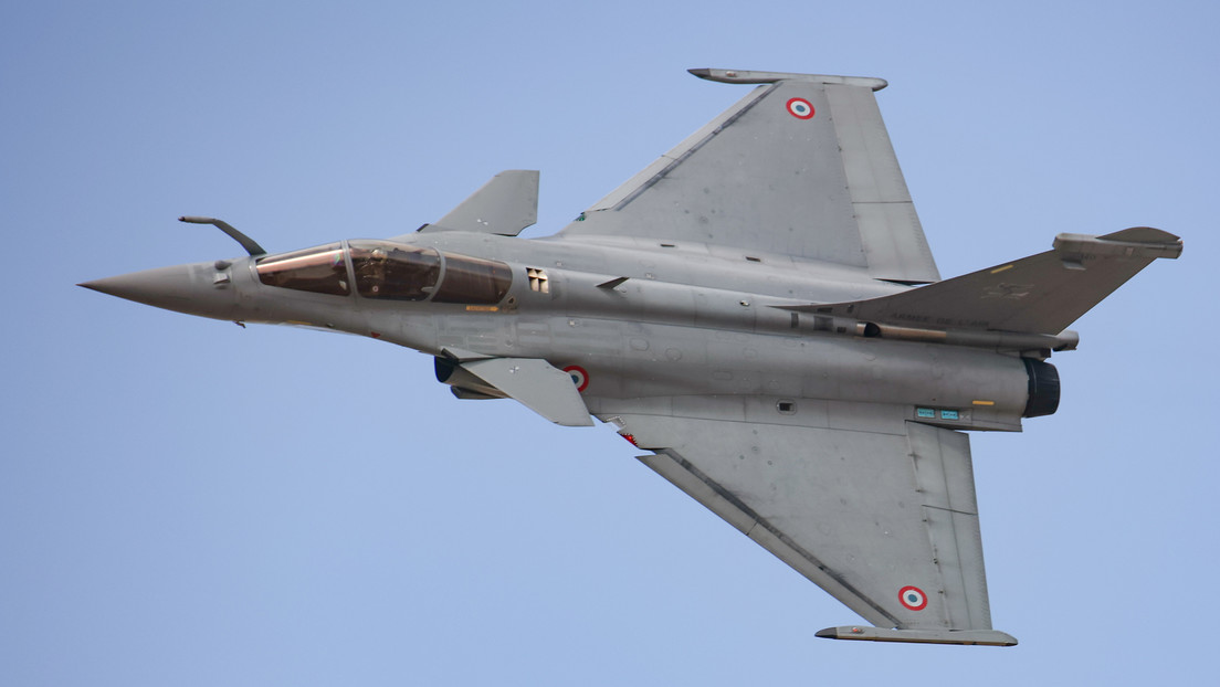 Francia sella un acuerdo para vender cazas Rafale y submarinos clase Scorpene a Indonesia