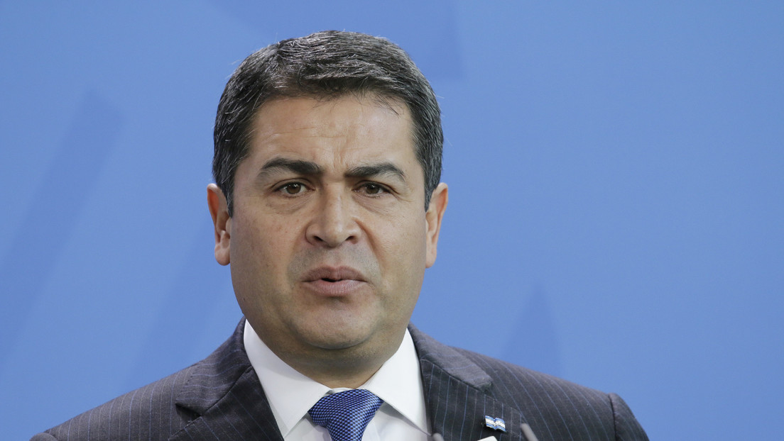 El expresidente de Honduras Juan Orlando Hernández dice que está "presto y listo para colaborar" ante la petición de extradición de EE.UU.
