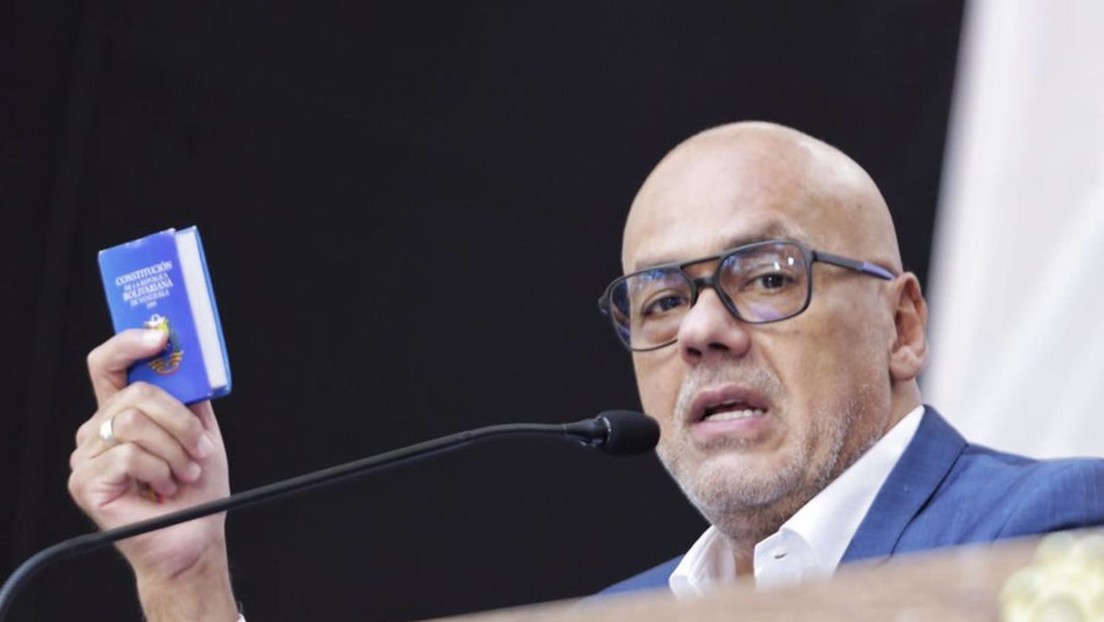 El jefe del Parlamento de Venezuela acusa al presidente colombiano de ser "cómplice" de los grupos armados que operan en su país