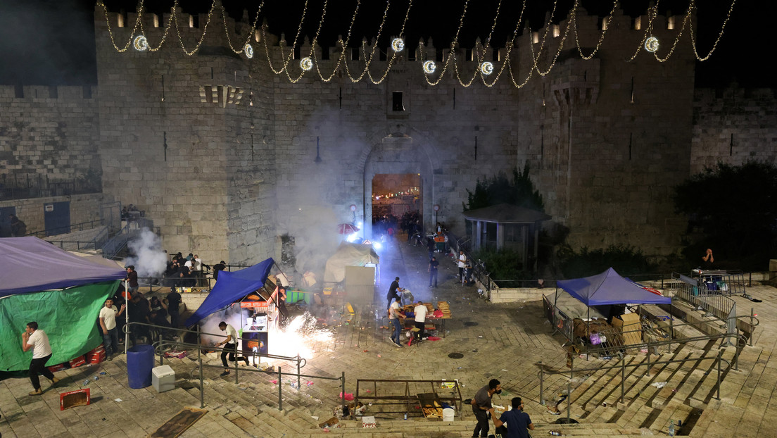 Una activista judía de extrema derecha se sorprende al saber que sus padres biológicos son musulmanes