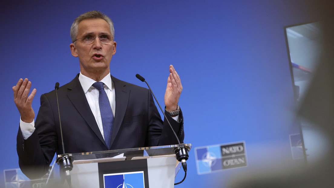 Stoltenberg califica de "una grave violación del derecho internacional" la operación militar en Donbass iniciada por Rusia