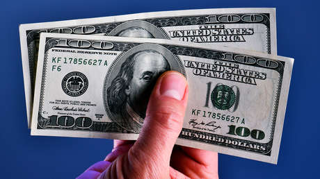 Una familia encuentra en su casa a un desconocido armado con un rifle y este se marcha avergonzado disculpándose y dejándoles 200 dólares