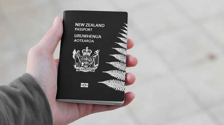 Halla su pasaporte en un escáner dos años después de perderlo y desata una ola de historias similares en la Red (FOTOS)