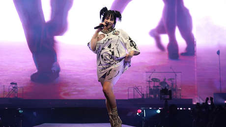 Billie Eilish detiene su concierto en Atlanta para ayudar a un fan a conseguir un inhalador (VIDEO)