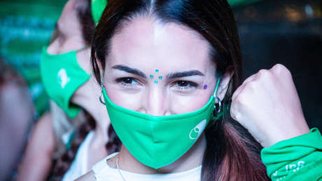 "Un mensaje de impunidad enorme": Thelma Fardin estalla contra la suspensión del juicio a Juan Darthés por violación (VIDEO)