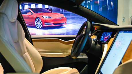 Musk tilda de "idiotez" haber detenido la producción por el lanzamiento de la nueva versión del Tesla Model X