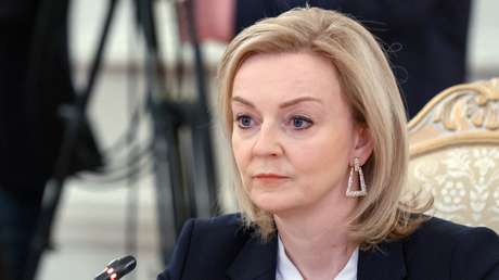 La canciller británica dice que "nunca reconocerá" la soberanía de Moscú sobre Rostov y Vorónezh y le tienen que explicar que son regiones rusas