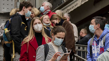 La OMS afirma que la "fase aguda" de la pandemia puede terminar en el verano boreal si se vacuna el 70% de la población