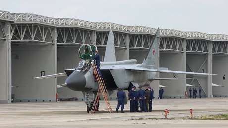 El ministro de Defensa ruso inspecciona desde Siria las maniobras en el mar Mediterráneo