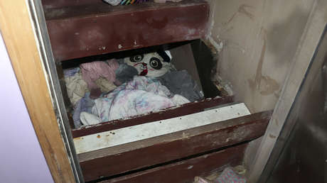 Niña desaparecida desde 2019 es hallada viva bajo unas escaleras en una casa en EE.UU.