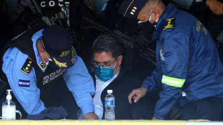 El expresidente hondureño Juan Orlando Hernández acude a la primera audiencia para su posible extradición a EE.UU.