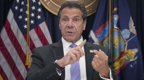Una policía demanda al exgobernador neoyorquino Andrew Cuomo por acusaciones de conducta sexual inapropiada