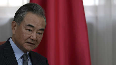 Canciller chino: "Si la OTAN sigue expandiéndose hacia el este, ¿contribuye a mantener la paz y la estabilidad en Europa?"