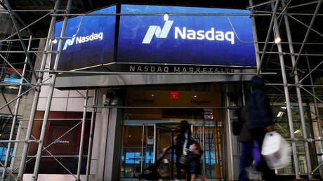 El índice Nasdaq Composite cae en el 'cruce de la muerte' por primera vez en dos años