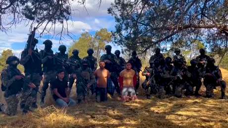 Miembros del cártel de Sinaloa capturan a integrantes del CJNG, al que culpan del asesinato de cincos jóvenes en Zacatecas, y lo muestran en video