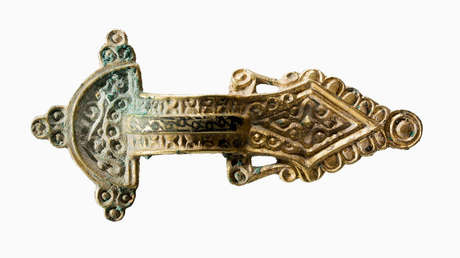 Arqueólogos británicos descubren un taller de plata posiblemente ilegal en una antigua mansión de la época romana