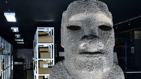 El emblemático moai Tau regresa a la Isla de Pascua tras pasar 152 años fuera de su hogar