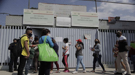 Un estudiante de 12 años lleva un arma a la escuela en México y resulta herido al dispararse mientras la manipulaba