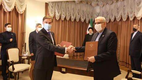 Venezuela e Irán acuerdan ampliar la cooperación energética e "intensificar" su lucha contra las medidas coercitivas impuestas por EE.UU.