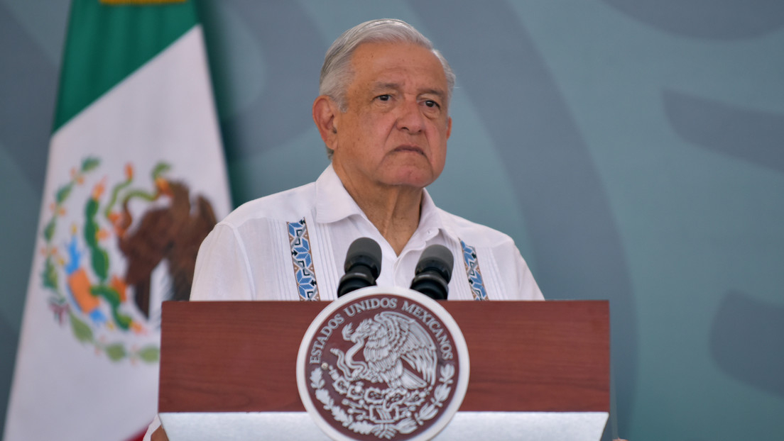 "Eso es fascismo": López Obrador rechaza que las redes sociales "le pongan un tache" a quienes divulguen información de medios rusos