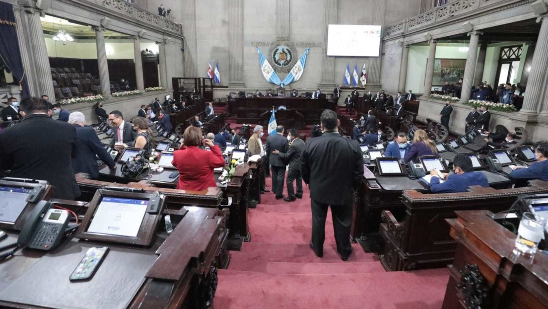 "Protección de la Vida y la Familia": De qué trata la ley aprobada en Guatemala que endurece penas por aborto y prohíbe el matrimonio homosexual