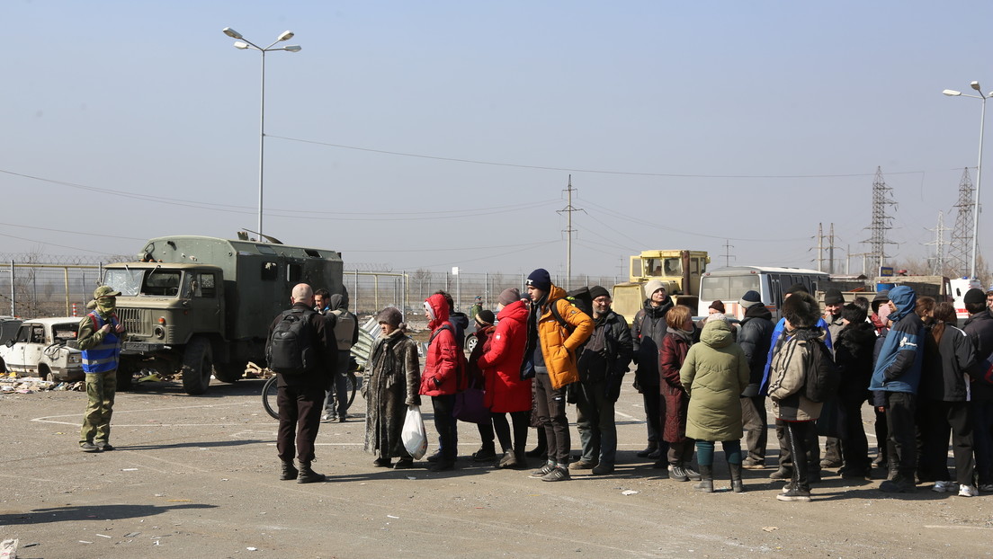 Macron dice que Francia, Turquía y Grecia llevarán a cabo una "operación humanitaria" para evacuar a civiles de Mariúpol