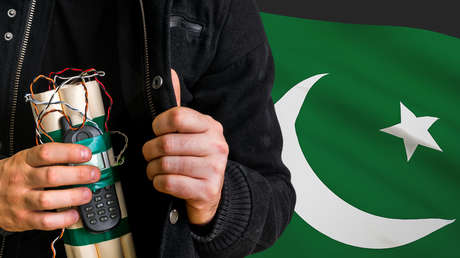 Un terrorista suicida se inmola en una mezquita en Pakistán matando a decenas de personas