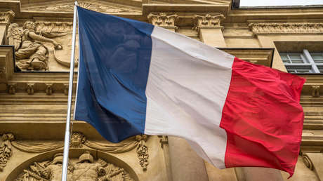 Reportan que el Gobierno de Francia insta a sus empresas a no apresurarse a salir de Rusia