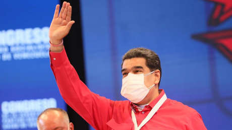 VIDEO: El Congreso del Partido Socialista Unido de Venezuela aplaude al embajador ruso