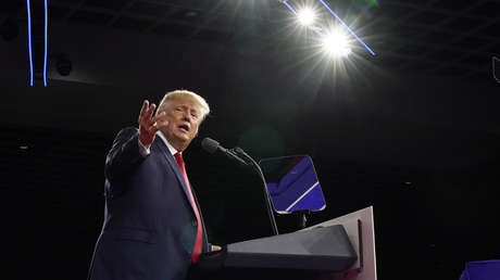 Reportan que un avión con Trump a bordo realizó un aterrizaje de emergencia tras un fallo de motor