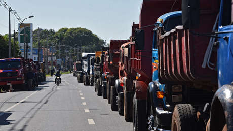 Transportistas de Paraguay organizan bloqueos en varias ciudades ante el alza en el precio de los combustibles