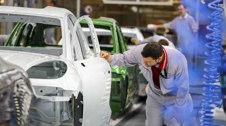 Expertos pronostican una drástica disminución de la producción mundial de vehículos ligeros