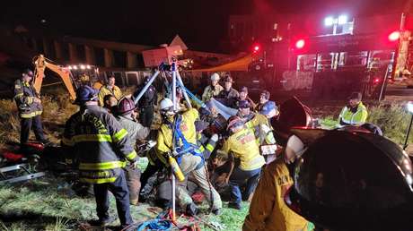 Rescatan en EE.UU. a un hombre que permaneció durante dos días atrapado en una tubería de 40 centímetros de diámetro (FOTO)